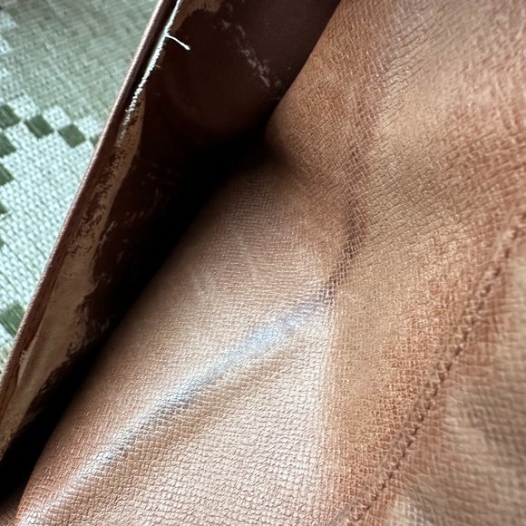 Authentic LOUIS VUITTON Trifold International wallet in Monogram - Picture 6 of 9